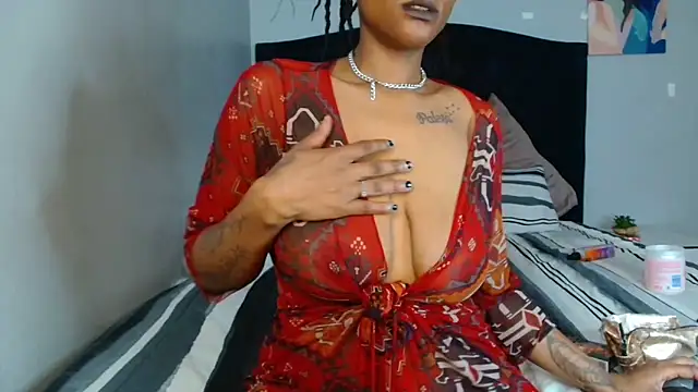 Snapshot of KillarRose chatting on 07/02/26, 12:43 KillarRose online show from 07/02/26, 12:43