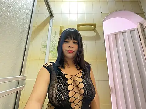 Snapshot of luna_silk_ chatting on 05/28/26, 06:49 luna silk online show from 05/28/26, 06:49