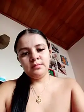 Snapshot of tuzorrit chatting on 05/22/26, 12:33 tuzorrit online show from 05/22/26, 12:33