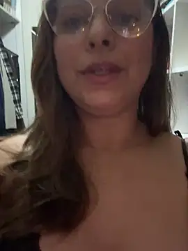Snapshot of Mariiii_morena chatting on 05/19/26, 09:37 Mariiii morena online show from 05/19/26, 09:37
