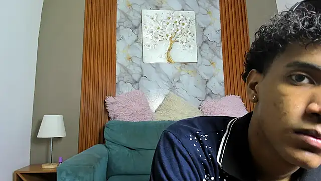 Snapshot of GOLDEN_2026 chatting on 05/10/26, 07:19 GOLDEN 2026 online show from 05/10/26, 07:19