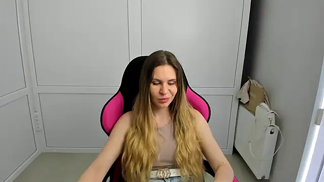 Aleksia sweett online show from 05/04/26, 09:27