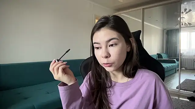Snapshot of Ellewaay chatting on 05/15/26, 08:10 Ellewaay online show from 05/15/26, 08:10