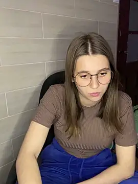 Snapshot of Blossom_Emily chatting on 06/02/26, 04:31 Blossom Emily online show from 06/02/26, 04:31