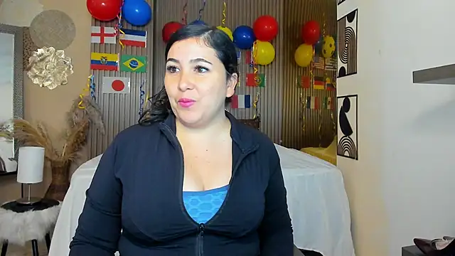 Snapshot of BBWLuxuryMuse chatting on 06/15/26, 12:07 BBWLuxuryMuse online show from 06/15/26, 12:07
