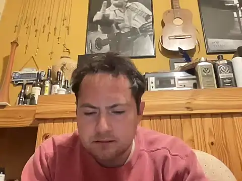 Snapshot of alecsgzz chatting on 05/18/26, 02:18 alecsgzz online show from 05/18/26, 02:18