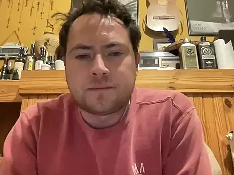 Snapshot of alecsgzz chatting on 05/21/26, 12:28 alecsgzz online show from 05/21/26, 12:28