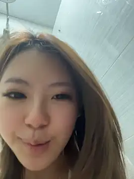Snapshot of keke-20081130 chatting on 05/18/26, 01:28 keke-20081130 online show from 05/18/26, 01:28