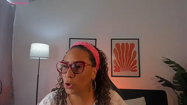 Eva-Millss online show from 05/14/26, 08:04