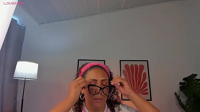 Snapshot of Eva-Millss chatting on 06/19/26, 08:23 Eva-Millss online show from 06/19/26, 08:23