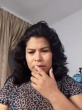 Snapshot of Aurorasaenz_ chatting on 06/30/26, 12:17 Aurorasaenz online show from 06/30/26, 12:17