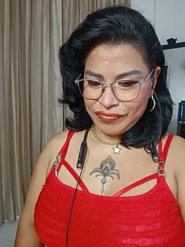 Snapshot of Aurorasaenz_ chatting on 07/02/26, 01:50 Aurorasaenz online show from 07/02/26, 01:50