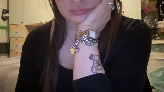 Bonny 25 online show from 05/05/26, 06:16