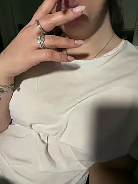 Bonny 25 online show from 05/08/26, 10:59