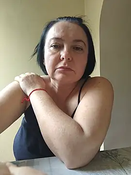 Snapshot of EmmaEmmy40 chatting on 07/12/26, 01:24 EmmaEmmy40 online show from 07/12/26, 01:24
