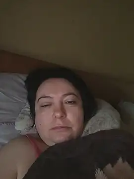 Snapshot of EmmaEmmy40 chatting on 07/23/26, 02:53 EmmaEmmy40 online show from 07/23/26, 02:53