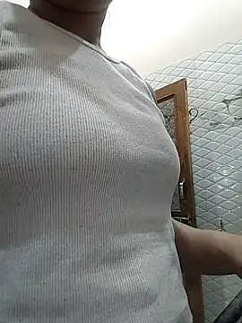 Snapshot of kiran-baby chatting on 07/25/26, 04:26 kiran-baby online show from 07/25/26, 04:26
