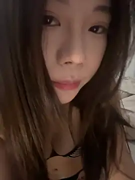 liuliu-x online show from 05/13/26, 02:14