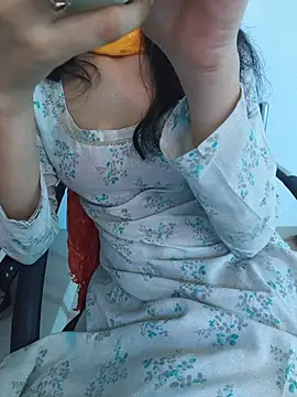 zoya baby  online show from 06/05/26, 03:46