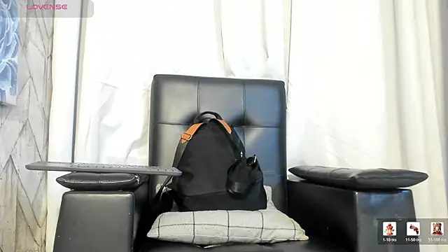Snapshot of Jaadewest chatting on 07/22/26, 11:02 Jaadewest online show from 07/22/26, 11:02