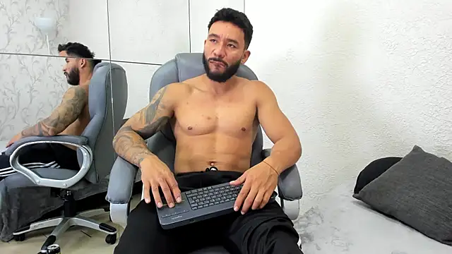 Axel power  online show from 05/24/26, 03:33