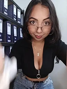 JENNIFER  03 online show from 06/09/26, 05:02