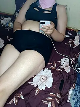 Snapshot of Sahira-22 chatting on 05/11/26, 08:31 Sahira-22 online show from 05/11/26, 08:31