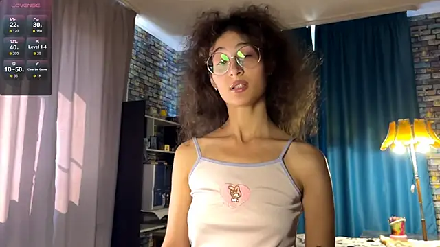 CurlyWinx online show from 06/09/26, 07:42