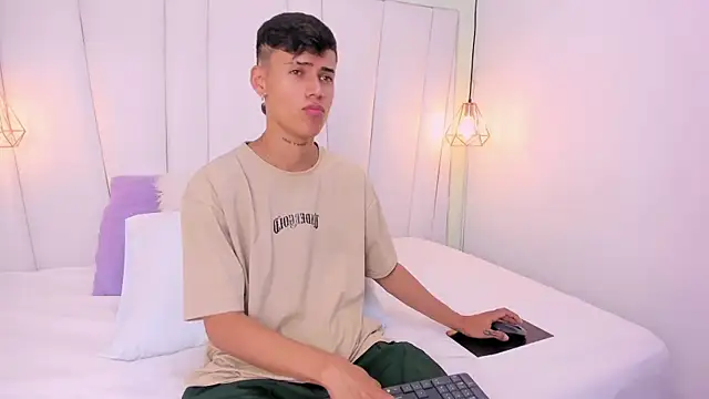 JacobFerrer online show from 06/30/26, 05:03
