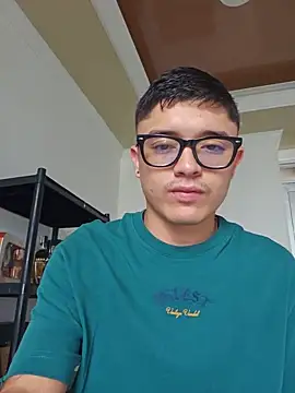 SAMY AND FRIENDSS online show from 06/13/26, 01:31