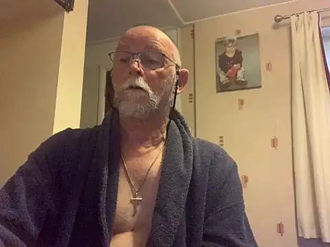 Moonraker64 online show from 06/30/26, 04:57
