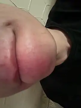 hotlips2026 online show from 05/04/26, 07:04