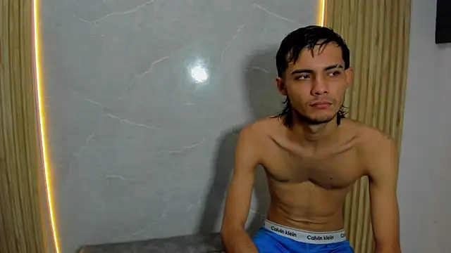 Snapshot of Fresh_Kitten chatting on 05/11/26, 03:07 Fresh Kitten online show from 05/11/26, 03:07