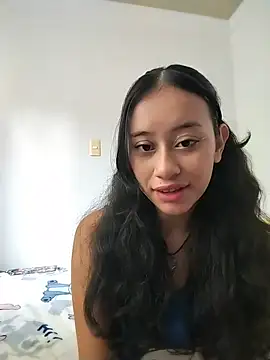 Snapshot of L0lita_Emi12 chatting on 05/23/26, 12:31 L0lita Emi12 online show from 05/23/26, 12:31