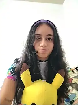 Snapshot of L0lita_Emi12 chatting on 05/26/26, 01:51 L0lita Emi12 online show from 05/26/26, 01:51