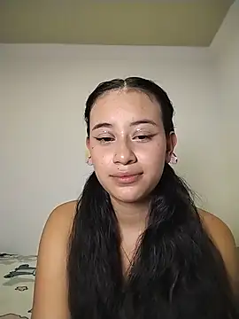 Snapshot of L0lita_Emi12 chatting on 06/10/26, 04:12 L0lita Emi12 online show from 06/10/26, 04:12