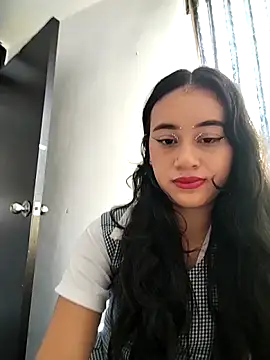 Snapshot of L0lita_Emi12 chatting on 06/20/26, 02:31 L0lita Emi12 online show from 06/20/26, 02:31