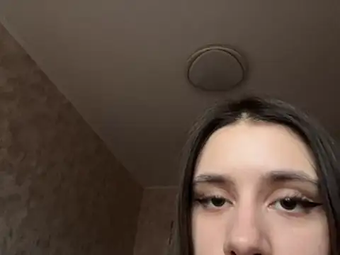 Selena Mur  online show from 05/07/26, 01:27
