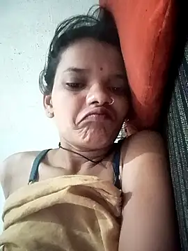 Snapshot of Student_garl_1 chatting on 05/15/26, 10:39 Student garl 1 online show from 05/15/26, 10:39