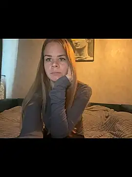 Snapshot of MaryMathews_ chatting on 06/15/26, 01:24 MaryMathews online show from 06/15/26, 01:24