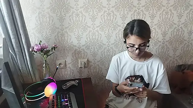 Snapshot of By_Mira chatting on 05/24/26, 03:17 By Mira online show from 05/24/26, 03:17