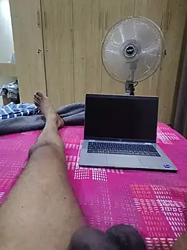 Snapshot of santhoshkannadaboy chatting on 05/15/26, 11:56 santhoshkannadaboy online show from 05/15/26, 11:56