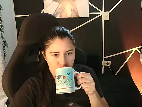 LUCYMILF SEXY online show from 05/13/26, 12:24