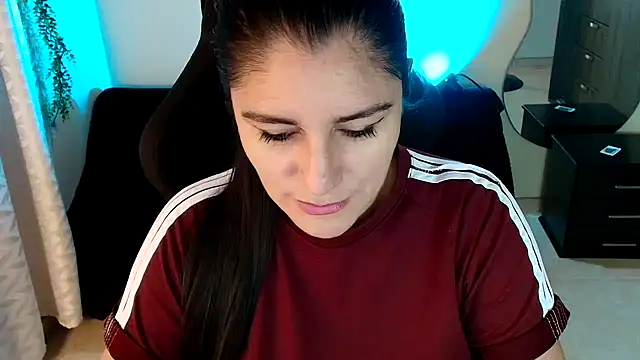 LUCYMILF SEXY online show from 05/21/26, 06:04