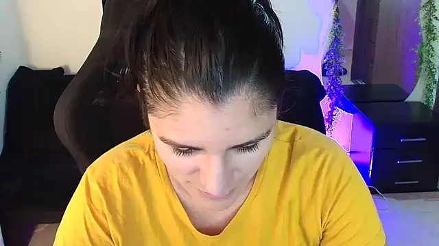 LUCYMILF SEXY online show from 05/25/26, 05:52