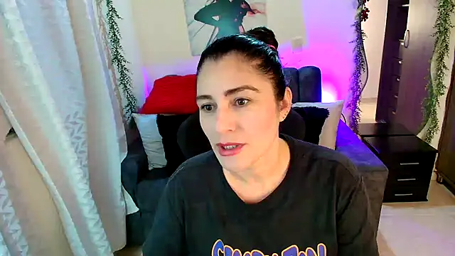 Snapshot of LUCYMILF_SEXY chatting on 07/25/26, 02:14 LUCYMILF SEXY online show from 07/25/26, 02:14