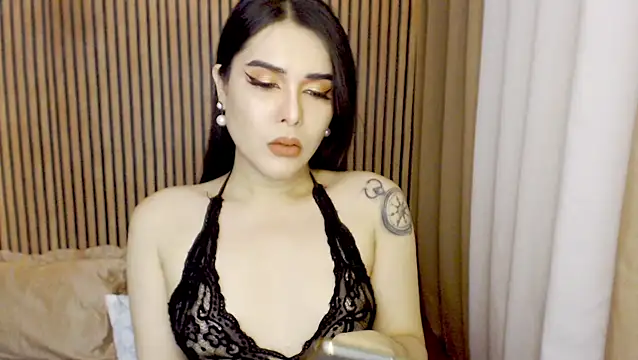 lahlahVienne online show from 05/04/26, 03:08