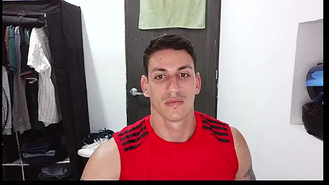 Snapshot of RaulRico chatting on 05/23/26, 05:50 RaulRico online show from 05/23/26, 05:50