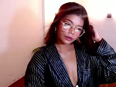 charlene pretty online show from 06/17/26, 05:54