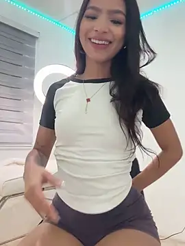 Snapshot of Dulce_camii chatting on 05/15/26, 05:14 Dulce camii online show from 05/15/26, 05:14